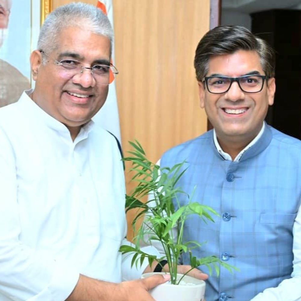 चंडीगढ़ को ग्रीन सिटी बनाने की तैयारी तेज:मेयर जोशी ने केंद्रीय मंत्री भूपेंद्र यादव से की मुलाकात, पर्यावरण संरक्षण और प्रदूषण नियंत्रण को लेकर चर्चा