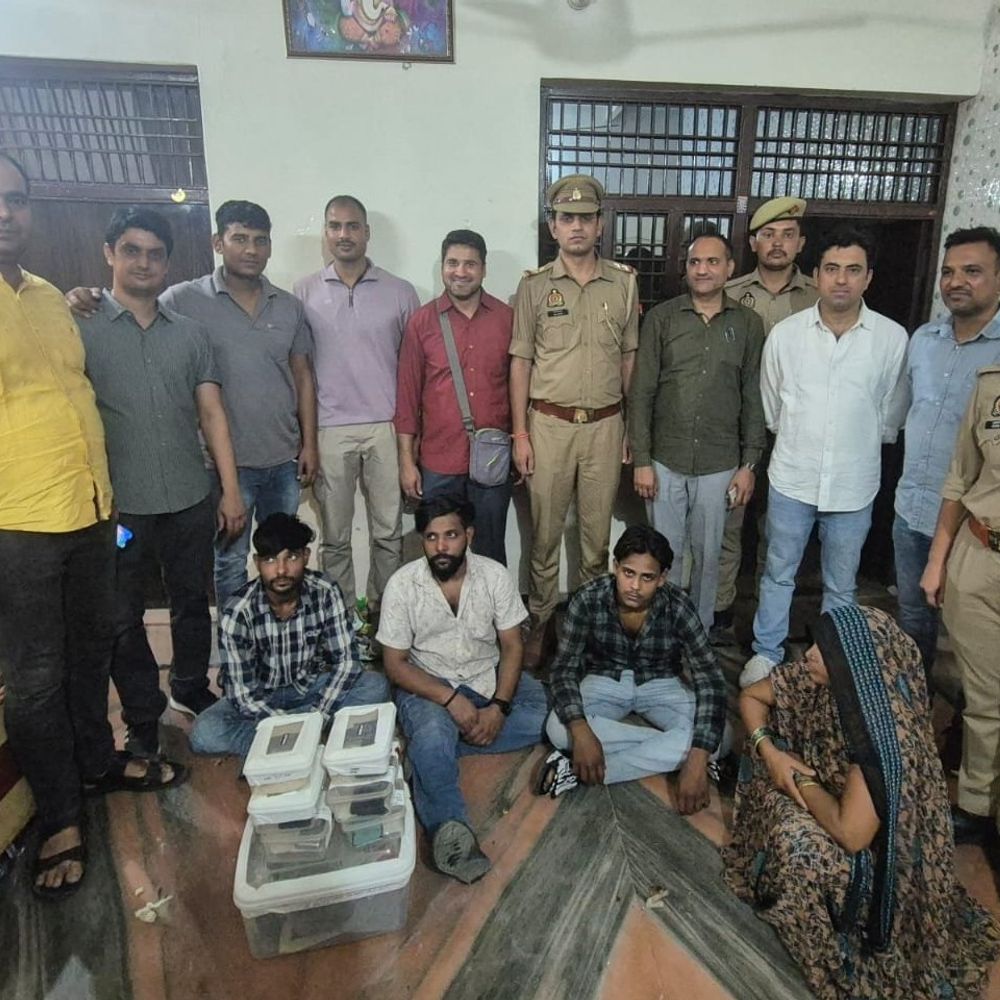 एसटीएफ ने 1.22 करोड़ रुपए का गांजा-विदेशी ड्रग पकड़ा:4 अंतरराज्यीय तस्कर गिरफ्तार, 8 हजार में एक ग्राम बेचते थे