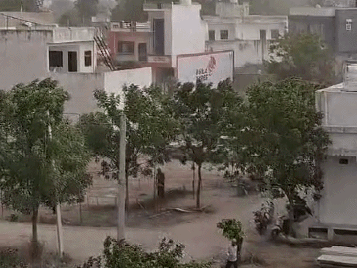 बारिश से मौसम में ठंडक, मावली में रातभर बिजली बंद:तेज बारिश के बाद तापमान लुढ़का, आगे दो दिन बाद फिर बढ़ेगी गर्मी