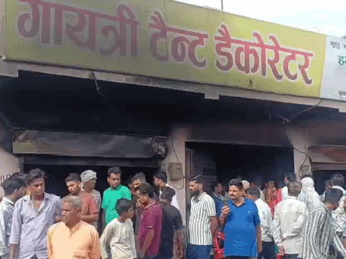 शहर से बुरी यादें लेकर लौटा सागर का परिवार:जिंदगी नये सिरे से शुरु करने की चुनौती, सात को मिली छुट्टी, घर पर ताला