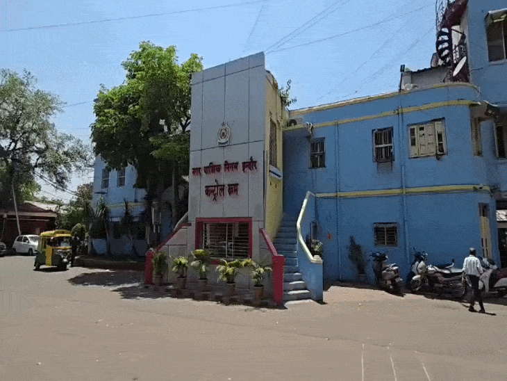 स्वच्छता में नंबर-1 बनने के लिए महापौर का प्लान:इंदौर की सफाई पर सख्त मॉनिटरिंग; 9 एमआईसी सदस्यों को सौंपी 22 जोनों की जिम्मेदारी