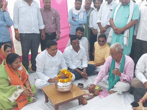 कांग्रेस ने जेजेएम को भ्रष्टाचार की भेंट चढ़ाया:मंत्री रावत बोले- कई अधिकारी, इंजीनियर और तत्कालीन मंत्री जेल में; सांसद बेनीवाल को भाषा की मर्यादा रखनी चाहिए