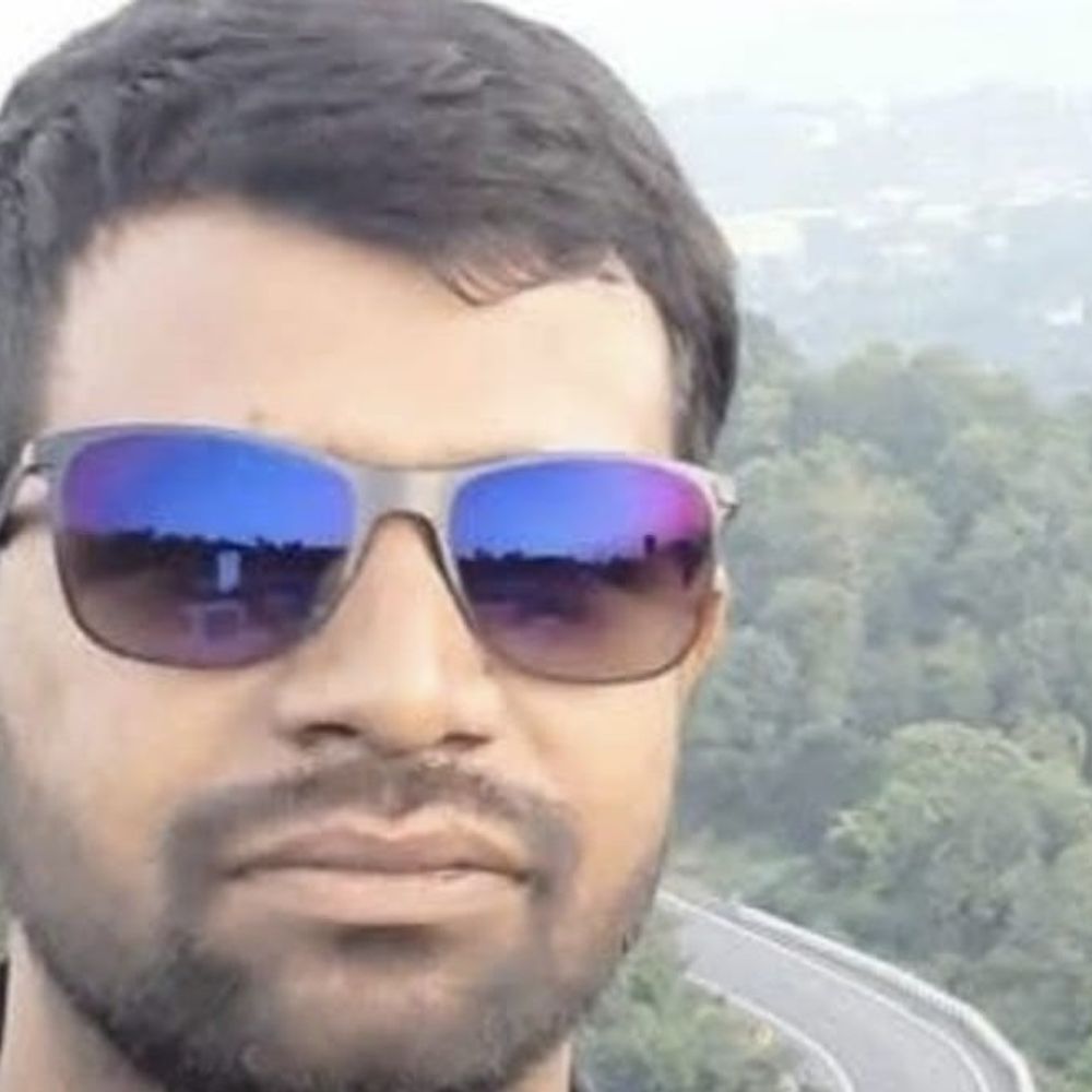 भोजपुर में फंदे से लटकी मिली युवक की लाश:मां और पत्नी के बीच झगड़े से परेशान था, भाई को फोन करके बोला- अब हमारी मुलाकात नहीं होगी