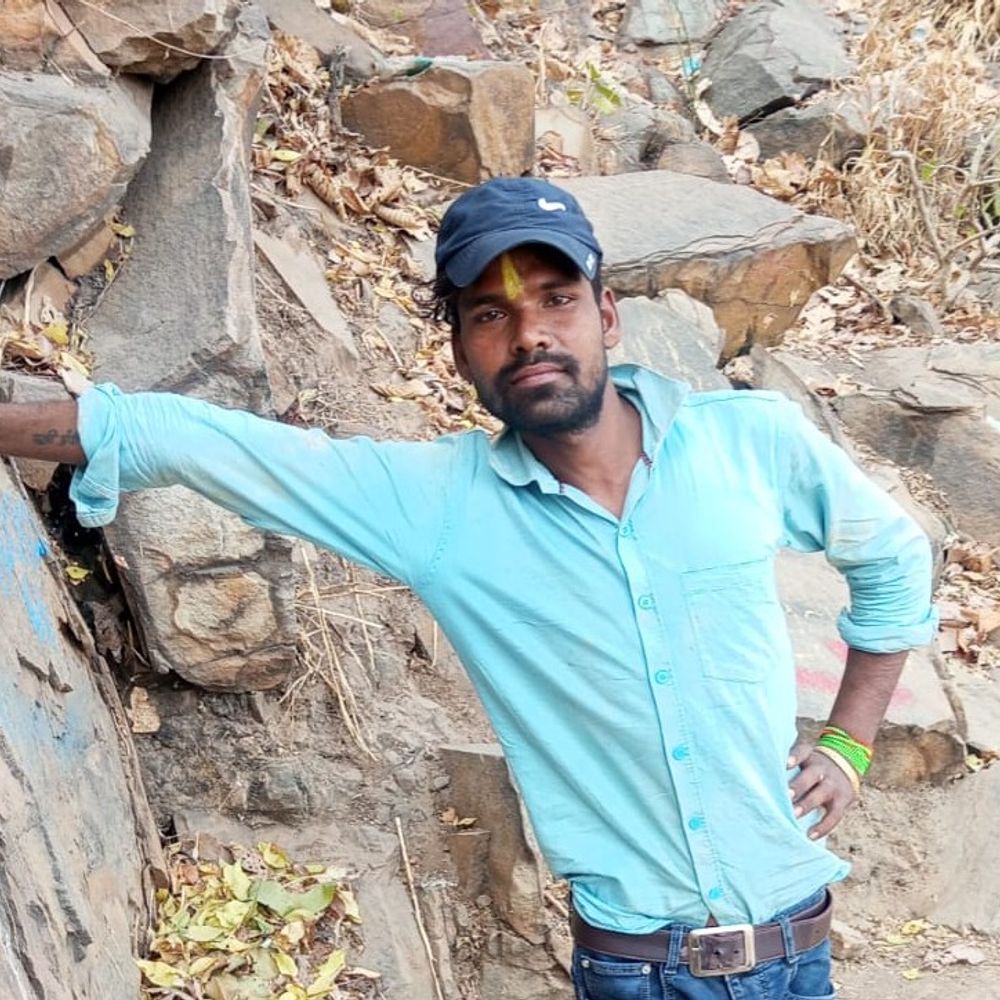 आरा-सासाराम स्टेट हाईवे पर हादसे में दिव्यांग युवक की मौत:घर से बाहर घूमने निकला था, रोड क्रॉस करने के दौरान अज्ञात वाहन ने रौंदा