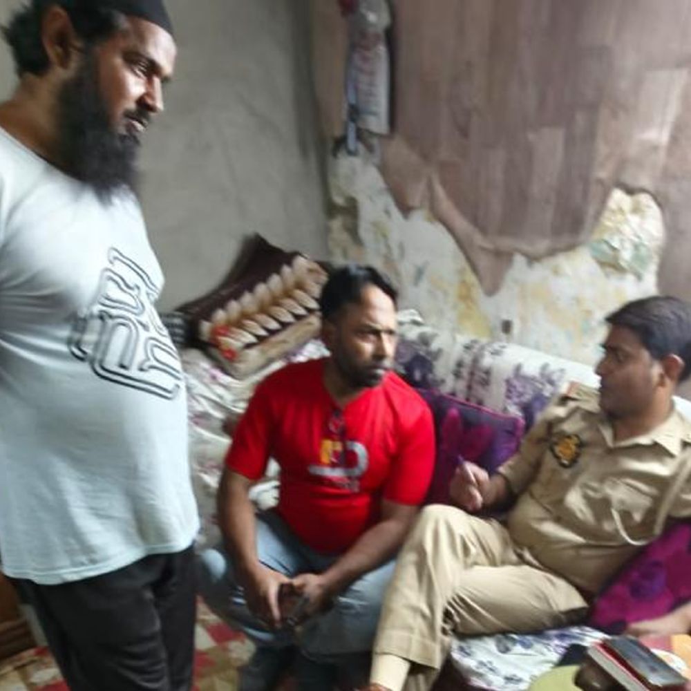 फंदे पर झूलता मिला बीएएमएस की छात्रा का शव:परीक्षा खराब होने से थी परेशान, पुलिस के समझाने पर पोस्टमार्टम को राजी हुए परिजन