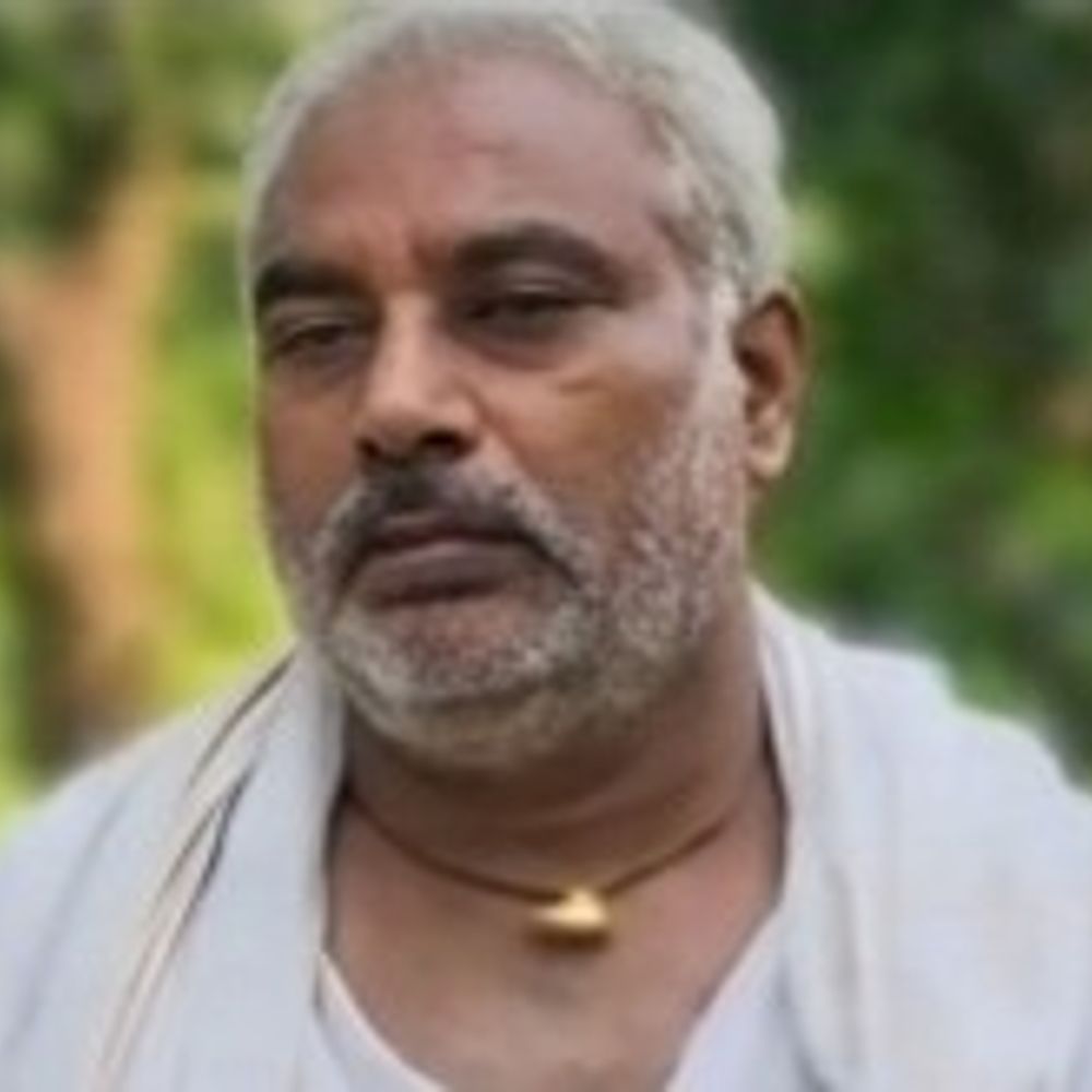 बेगूसराय में 194 ग्राम स्मैक के साथ तस्कर गिरफ्तार:कीमत करीब 15 लाख रुपए, खगड़िया से डिलीवरी देने पहुंचा था; गिरोह में शामिल लोगों की तलाश जारी