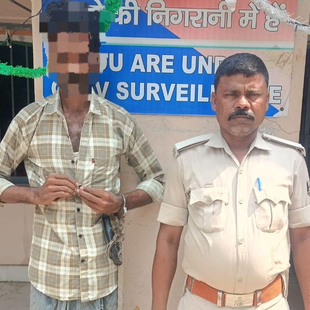 पूर्णिया का वांटेड अपराधी परवेज गिरफ्तार:STF और पुलिस ने संयुक्त कार्रवाई में दबोचा; बदमाश पर लूट, डकैती, आर्म्स एक्ट जैसे मामले