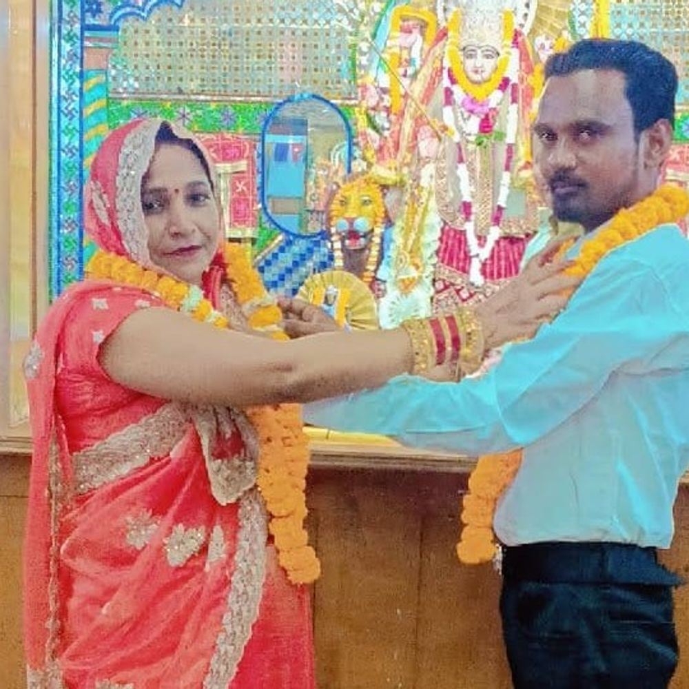 पत्नी ने दूसरी शादी की तो पति ने सुसाइड किया:संभल में शादी का वीडियो भेजा था, 11 साल की बेटी को भी ले गई
