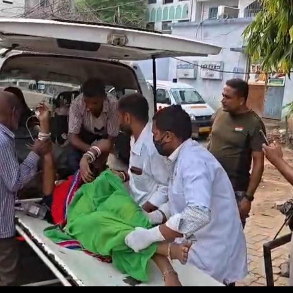 जहानाबाद में महिला ने पारिवारिक विवाद में सल्फास खाया:परिवार के सदस्यों से हुई थी कहासुनी,आत्महत्या की कोशिश;पीएमसीएच रेफर
