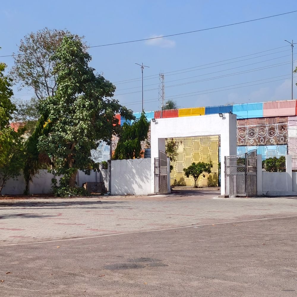 दतिया में दो दिन आंधी-बारिश और बिजली गिरने का अलर्ट:पारा फिरसे 44 डिग्री के करीब पहुंचा, गर्म हवाओं से बढ़ी तपिश