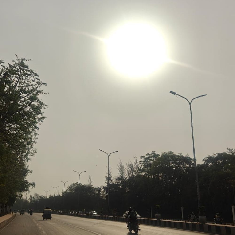 लखनऊ में आज 40 डिग्री तक पहुंचेगा पारा:पुलिस भर्ती परीक्षा के अभ्यर्थियों को गर्मी करेगी परेशान; अगले पांच दिन राहत के आसार