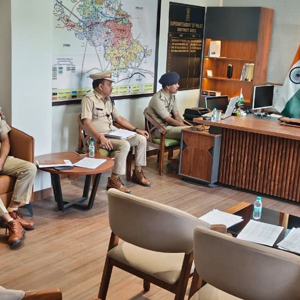 एडीजी विपिन पांडे ने डीग पुलिस का किया निरीक्षण:कानून-व्यवस्था की समीक्षा कर दिए आवश्यक निर्देश, गार्ड ऑफ ऑनर से स्वागत