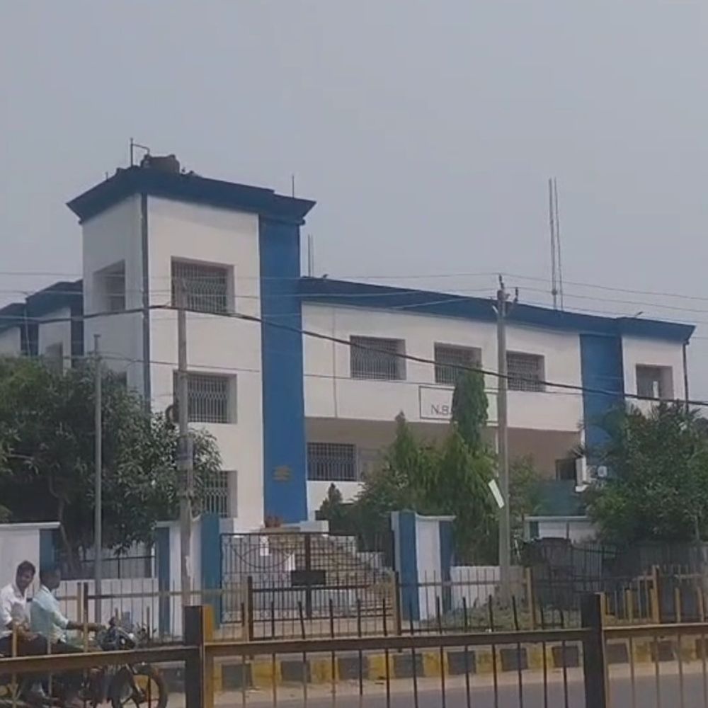 अररिया में आज 3 घंटे बिजली रहेगी बंद:33 केवी फीडर पर कंडक्टर स्ट्रिंगिंग का कार्य, सुबह 8 से 11 पावर कट
