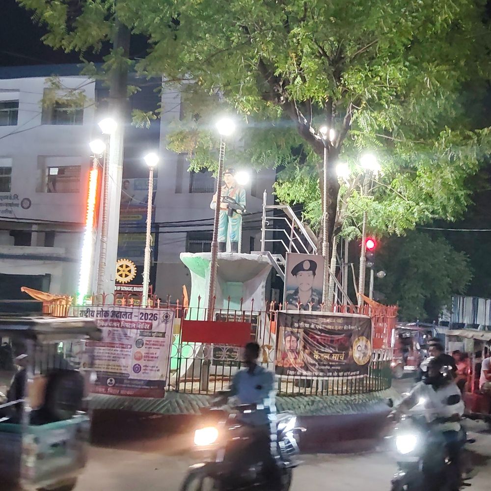 नालंदा में 125 करोड़ खर्च के बावजूद ट्रैफिक सिस्टम फेल:ट्रैफिक सिग्नल फेल, चालान चालू; शहर में 500 CCTV से भी नहीं हो रहा कंट्रोल