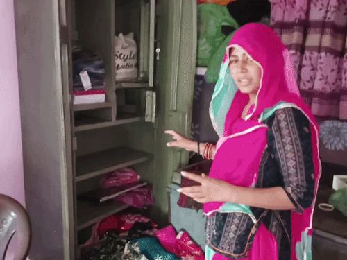 परिवार सोता रहा, चोर 9 लाख के जेवर ले गए:परिवार को सुबह उठने पर वारदात का पता चला, मोबाइल लूट के दो आरोपी गिरफ्तार