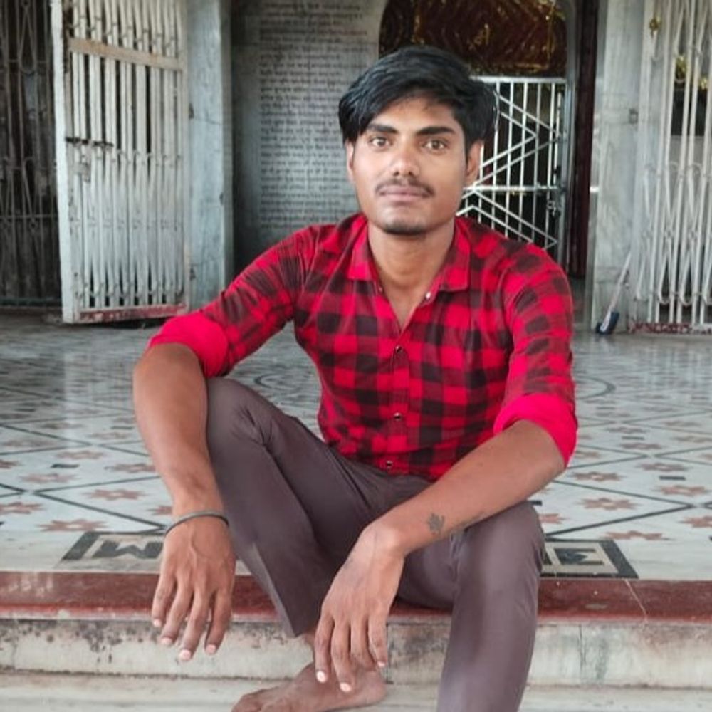 नालंदा में तेज रफ्तार ट्रक ने युवक को कुचला, मौत:एक साल पहले ही हुई थी शादी, काम से घर लौटने के दौरान हुआ हादसा