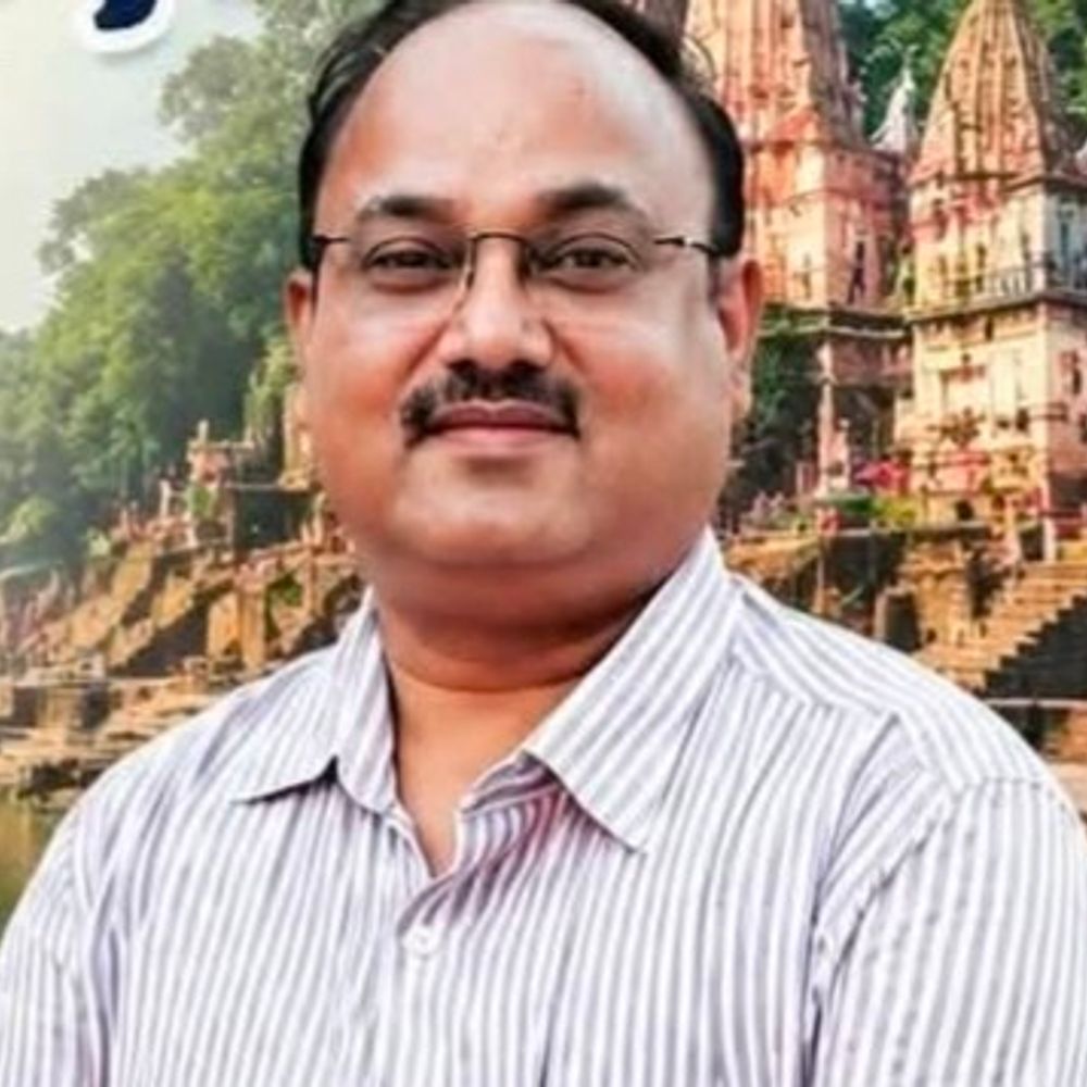 यूपी में कई सीएमओ अधिकारियों का तबादला:महेंद्र त्रिपाठी चित्रकूट, डॉ. राम प्रसाद मेरठ के सीएमओ नियुक्त