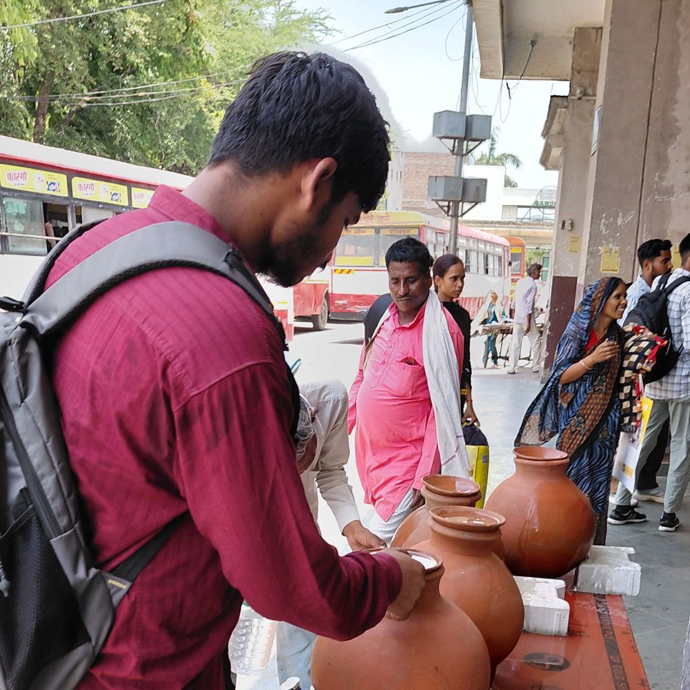 फर्रुखाबाद में पारा 41 डिग्री पहुंचा:गर्मी और लू से जनजीवन प्रभावित, लोग बेहाल