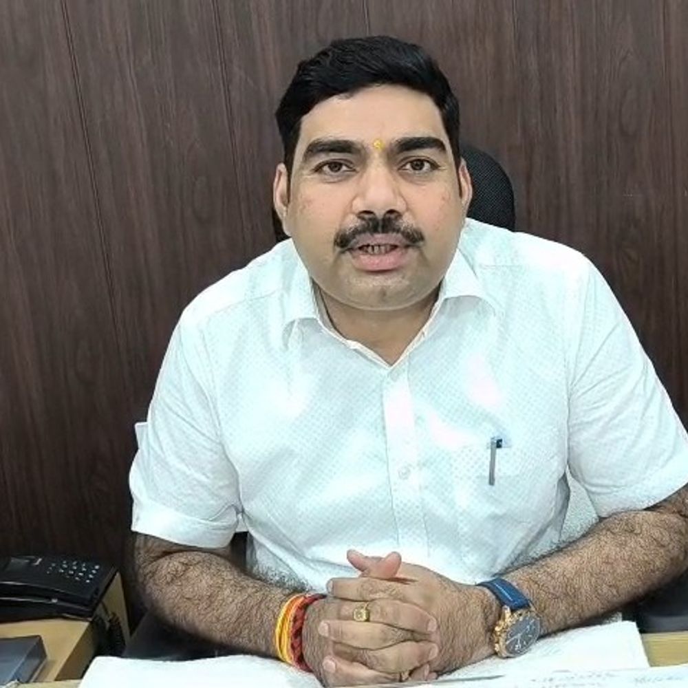 जनगणना कार्य में लापरवाही पर 7 खंड अधिकारियों को नोटिस:फर्रुखाबाद में राजकीय कार्य में रुचि न लेने पर कार्रवाई की चेतावनी