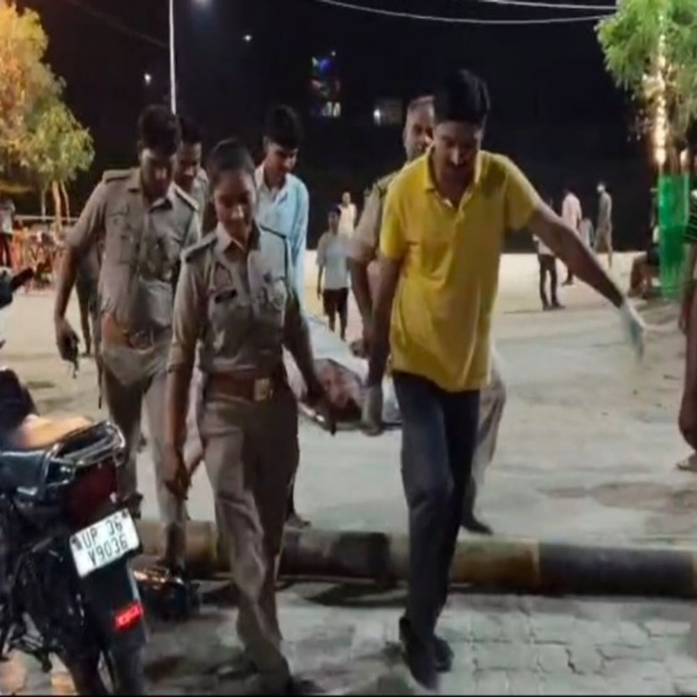सुल्तानपुर में महिला ने पुल से नदी में लगाई छलांग:बांस-बल्ली से टकराकर हुई मौत, गोलाघाट पुराने पुल पर देर रात हुआ हादसा