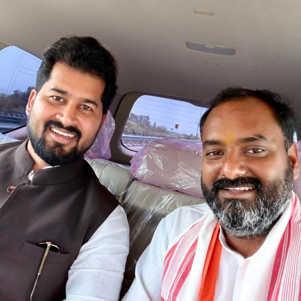 अम्बेडकरनगर में भाजपा जिलाध्यक्ष बने दिलीप पटेल:लखनऊ तक साथ में रहे विवेक मौर्य की मौजूदगी ने जिले में बढ़ाई सरगर्मी