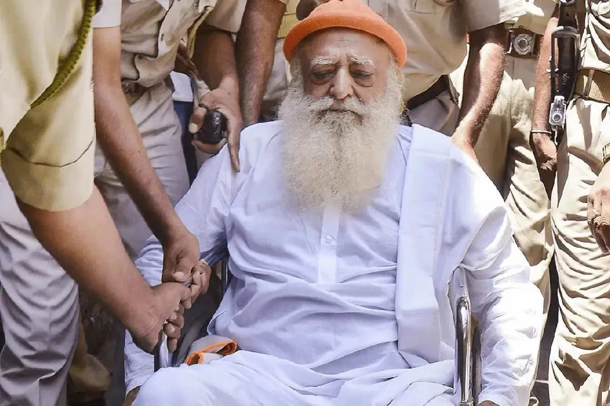 Asaram: आसाराम फिर पहुंचा हाईकोर्ट, भोजन और इलाज की सुविधाओं को लेकर उठाया मुद्दा