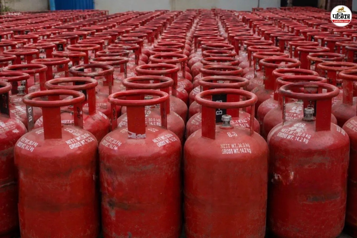 Commercial LPG Cylinder Price Hike: 42 रुपए महंगा हुआ कमर्शियल और 5KG गैस सिलेंडर के भी बढ़े दाम, जानें नए रेट