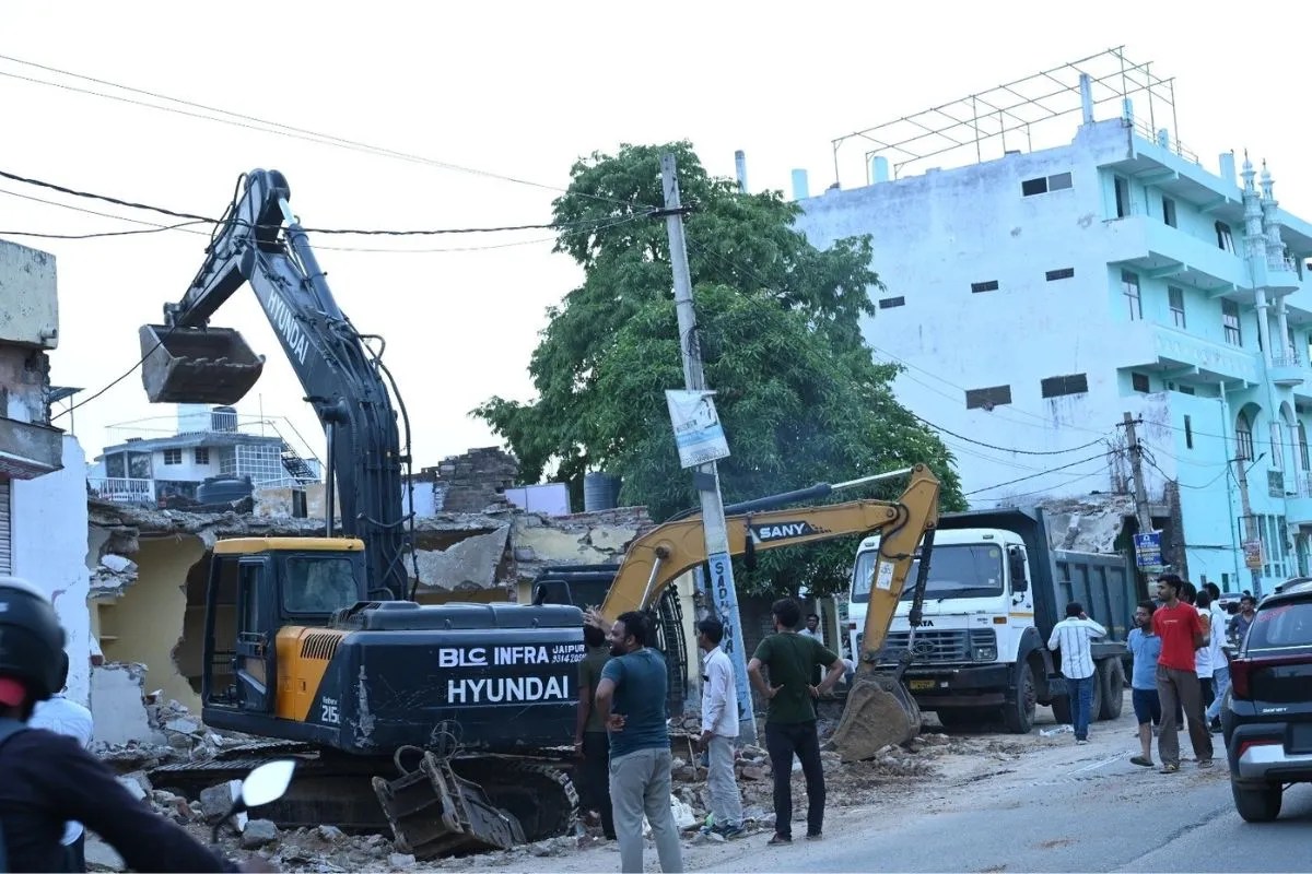 जयपुर में 24 घंटे इंटरनेट बंदः जेडीए की कार्रवाई से पहले मालवीय नगर में लोगों ने खुद हटाए अतिक्रमण