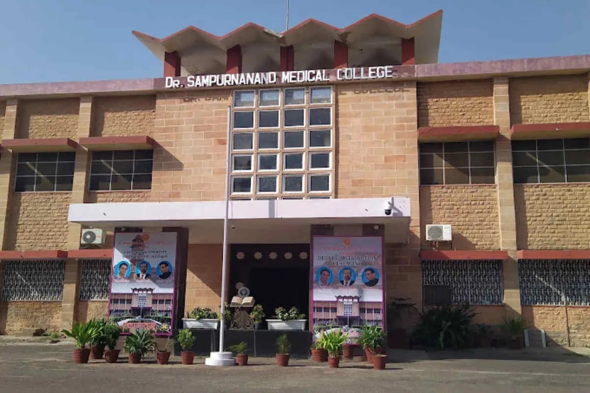 Jodhpur News: बीकानेर में प्रसूताओं की किडनी खराब, जोधपुर से 7 सदस्यीय विशेषज्ञ टीम जांच के लिए रवाना