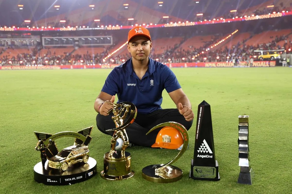 IPL 2026 RCB ने जीता लेकिन Vaibhav Suryavanshi को मिले आधे दर्जन अवॉर्ड, जानें ऑरेन्ज कैप के साथ और क्या-क्या मिला