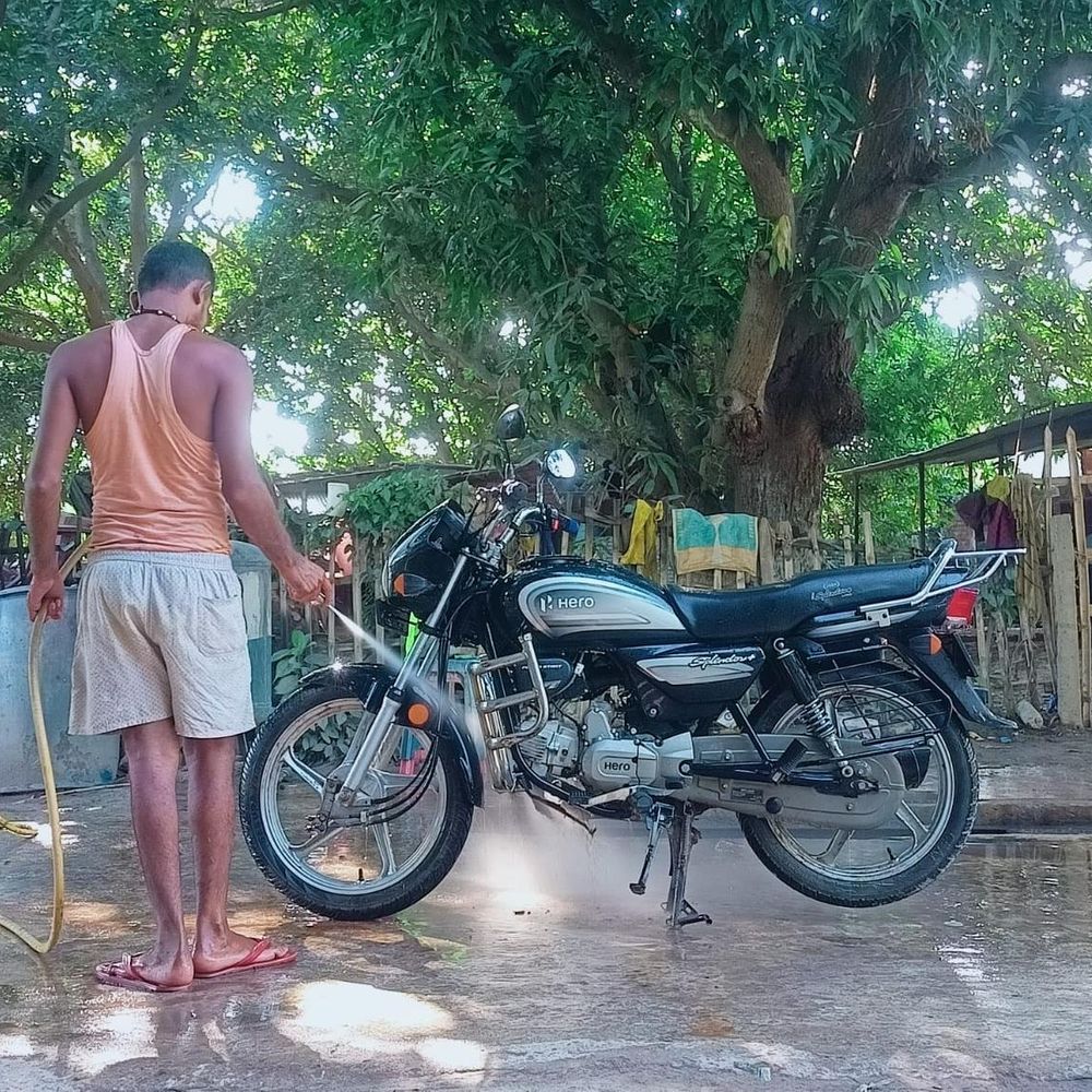 लाइसेंस के बिना संचालित वाशिंग पिट से जलसंकट गहराने की आशंका, प्रतिदिन लाखों लीटर पानी बर्बाद, जिम्मेदार लापरवाह