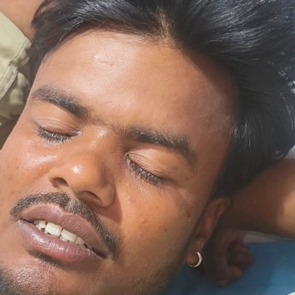 शेखपुरा में दो बाइक की टक्कर, 3 युवक घायल:एक की हालत नाजुक, अस्पताल में भर्ती कराया गया