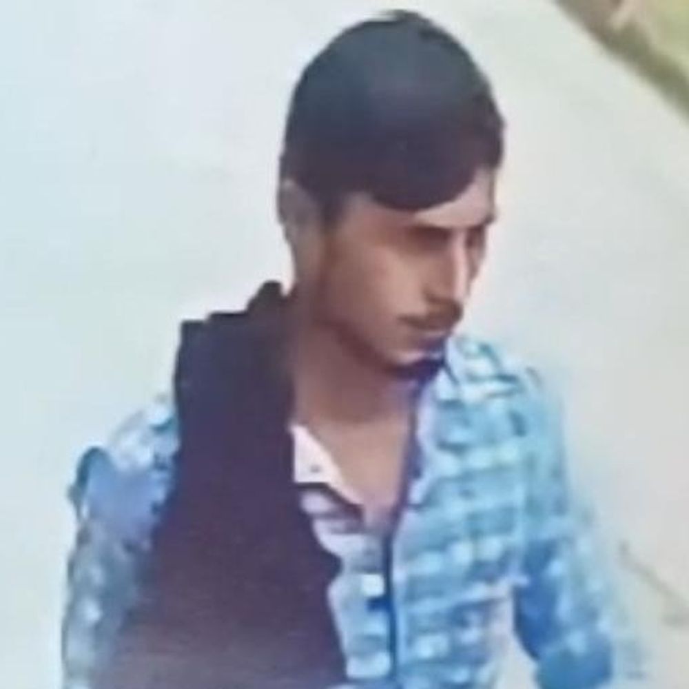 पीलीभीत में चोरी का आरोपी पुलिस हिरासत से फरार:मेडिकल के बाद लौटते समय पुलिस को चकमा देकर भागा, पुलिस तलाश में जुटी