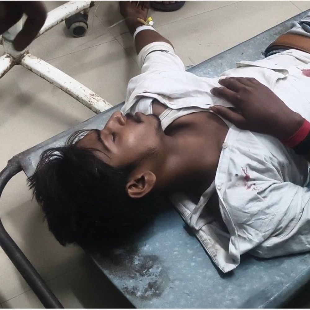 फतुहा में अज्ञात वाहन की टक्कर से ऑटो चालक घायल:गंभीर हालत में पीएमसीएच रेफर, मौजीपुर मोड़ के हादसा