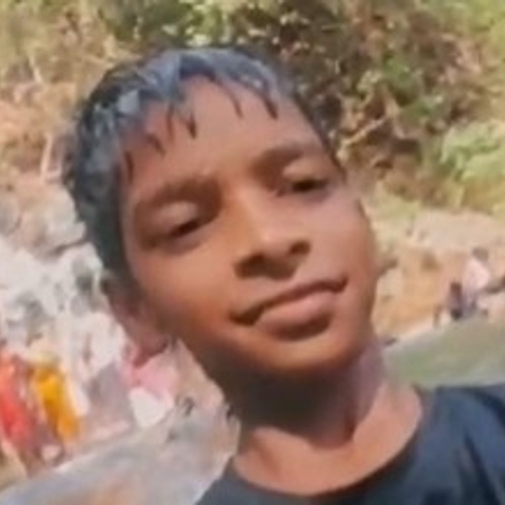 सो रहे 10 साल के बच्चे को कोबरा ने डसा:नवादा में 18 एंटी स्नेक वैक्सीन के बाद भी नहीं बची जान, अस्पताल पहुंचा मृत सांप