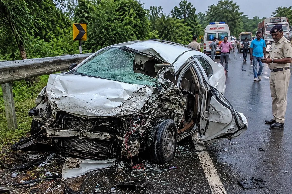Chhattisgarh Accident: छत्तीसगढ़ में भीषण सड़क हादसा, 3 लोगों की दर्दनाक मौत, बाइक के उड़े परखच्चे