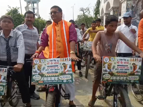 पर्यावरण संरक्षण के लिए दरभंगा में मंत्री ने चलाई साइकिल:छोटी दूरी की यात्रा के लिए फ्यूल बचाने की अपील की, कहा- प्रदूषण, जलवायु परिवर्तन गंभीर चुनौती
