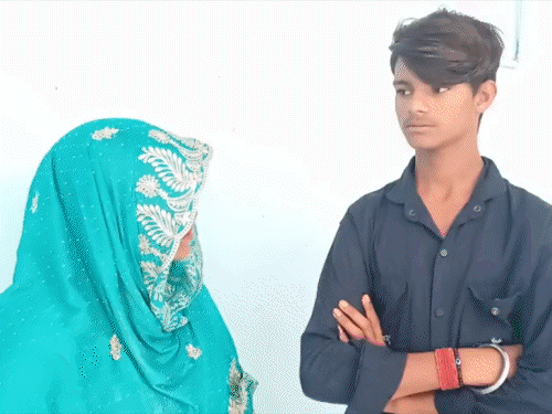 शादी के लिए महिला ने 2 बार धर्म बदला:पहले बिन्दू से सीमा परवीन बनी; अब 19 साल छोटे हिन्दू लड़के को पति बनाया