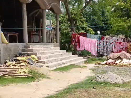 ‘कोई बॉयफ्रेंड नहीं था, कैरेक्टर पर ऊंगली उठाना गलत’:पटना के हॉस्टल में छात्रा की सुसाइड पर भाई बोला- बहन गलत नहीं; CM न्याय करें