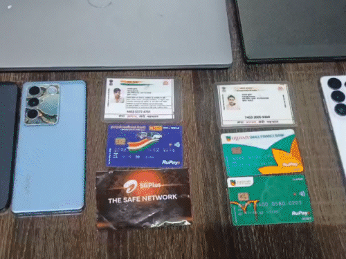 लोन दिलाने, ATM-क्रेडिट कार्ड अपडेट के नाम पर साइबर ठगी:पटना से 3 गिरफ्तार, देशभर में 400 से ज्यादा शिकायतें मिलीं; छापेमारी जारी
