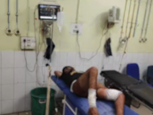 धनबाद में बाइक सवार युवक को मारी गोली:दोनों पैर में लगी गोली, SNMMCH में इलाजरत, पुलिस बोली- विवाद के पीछे कोयला वर्चस्व