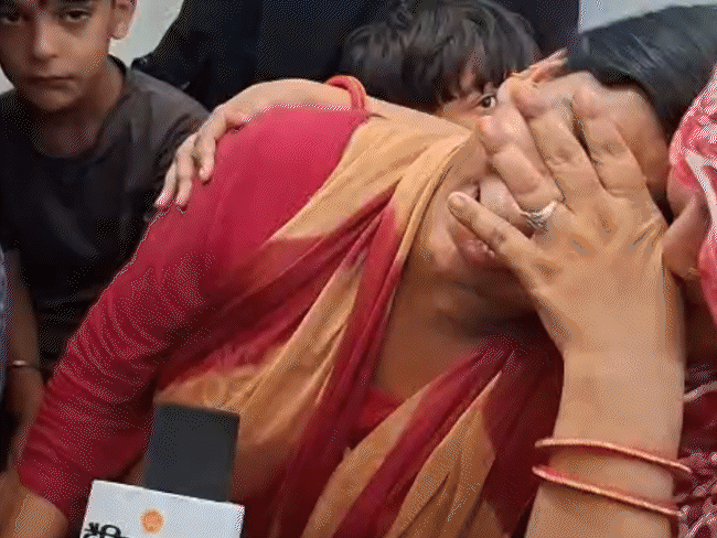 मां बोली- बेटा पानी पिलाने गया था, उसे ढूंढ लाओ:जयपुर पटाखा फैक्ट्री अग्निकांड के बाद चीखें और सिसकियां, कल 8 लोग जिंदा जल गए थे