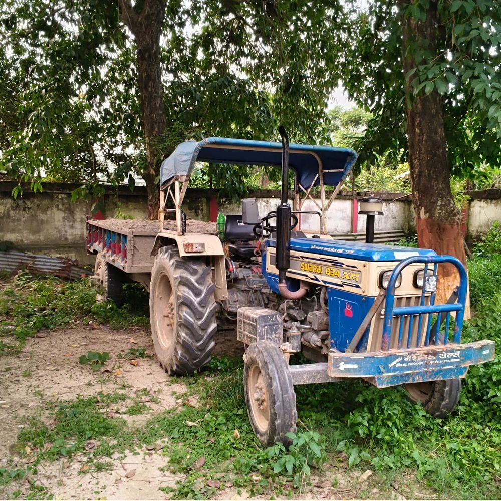 बूढ़ी कनकई नदी में अवैध खनन पर कार्रवाई:किशनगंज मे पुलिस ने बालू लदा ट्रैक्टर जब्त किया, माफियाओं में हड़कंप