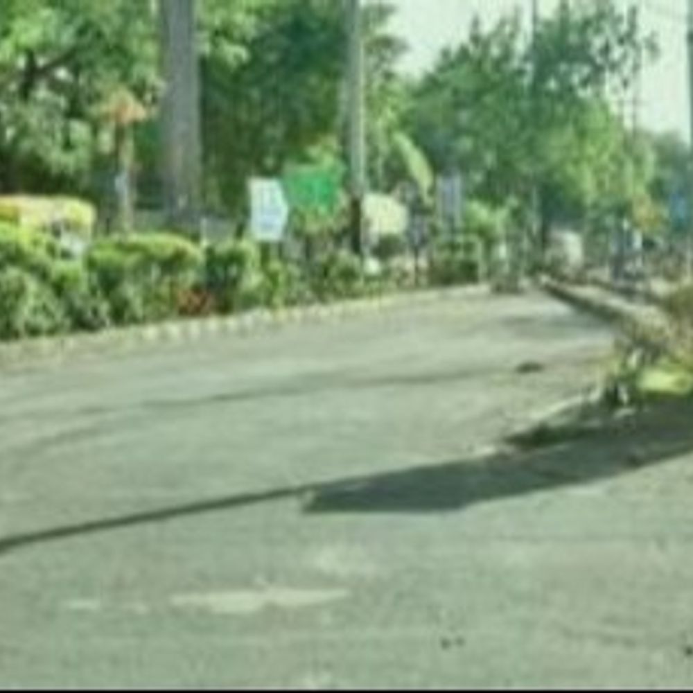 भोपाल के 7 नंबर तिराहे की बदल रही ज्योमेट्री:बीजेपी ऑफिस-अरेरा कॉलोनी के लिए दो सर्विस लेन; उलझ रहे वाहन चालक
