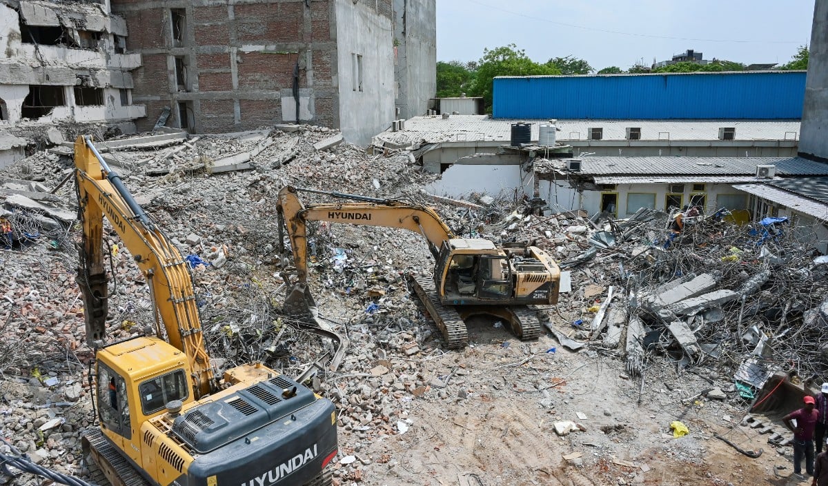 ‘सैकड़ों छात्रों के लिए माँ जैसी थीं’, दिल्ली में इमारत गिरने के हादसे में दूसरों को बचाते हुए पार्वती ओझा ने गंवाई जान