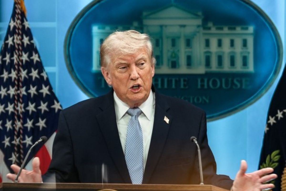 US Iran War Update: ‘ईरान ने बातचीत में बहुत देर कर दी’, ट्रंप की खुली चेतावनी, कहा- अब चुकानी होगी कीमत