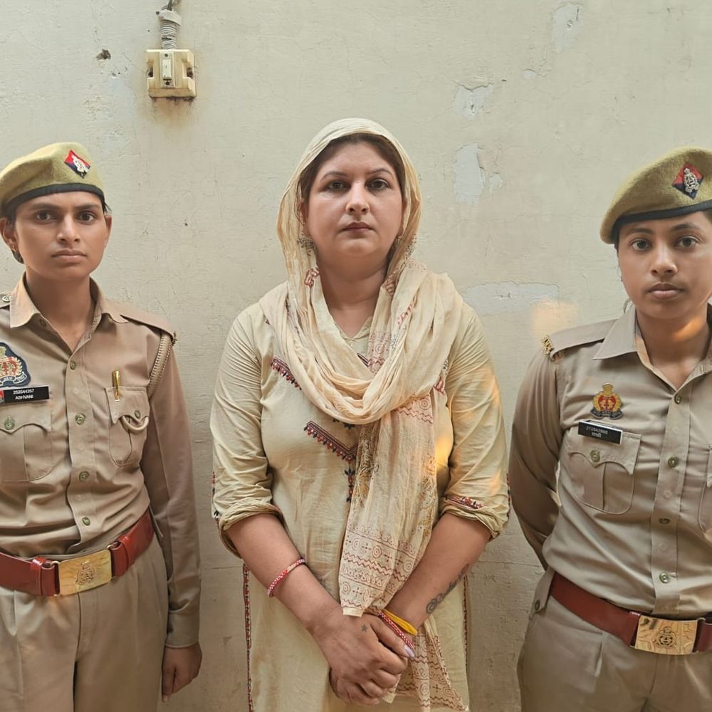 मुजफ्फरनगर के रॉकी हत्याकांड में पत्नी गिरफ्तार:पुलिस बोली- साजिश की सूत्रधार रेणु, बेटे बादल की गिरफ्तारी के बाद जंगल से पकड़ी गई महिला