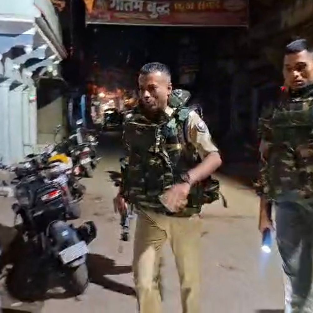 दोस्त ने युवक की गोली मारकर की हत्या:सासाराम में पुरानी में रंजिश में मर्डर की आशंका, जांच में जुटी FSL टीम