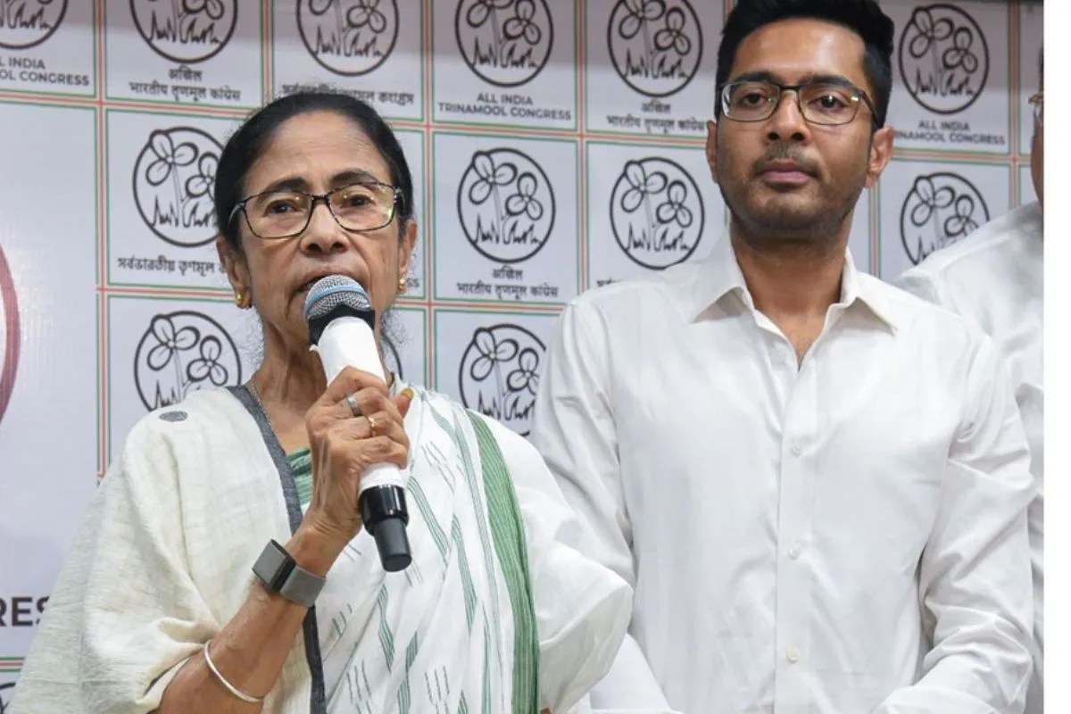 TMC के सांसदों-विधायकों के पाला बदलने की पूरी कहानी, ममता ने भाईपो अभिषेक के लिए क्या पार्टी कर दी कुर्बान?