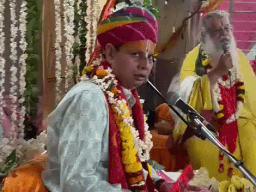 श्रीमद्भागवतकथा में संतों ने दिया धर्म और संस्कारों का संदेश:सनातन संस्कृति बचाने के लिए युवाओं और मातृशक्ति को आगे आने का आह्वान